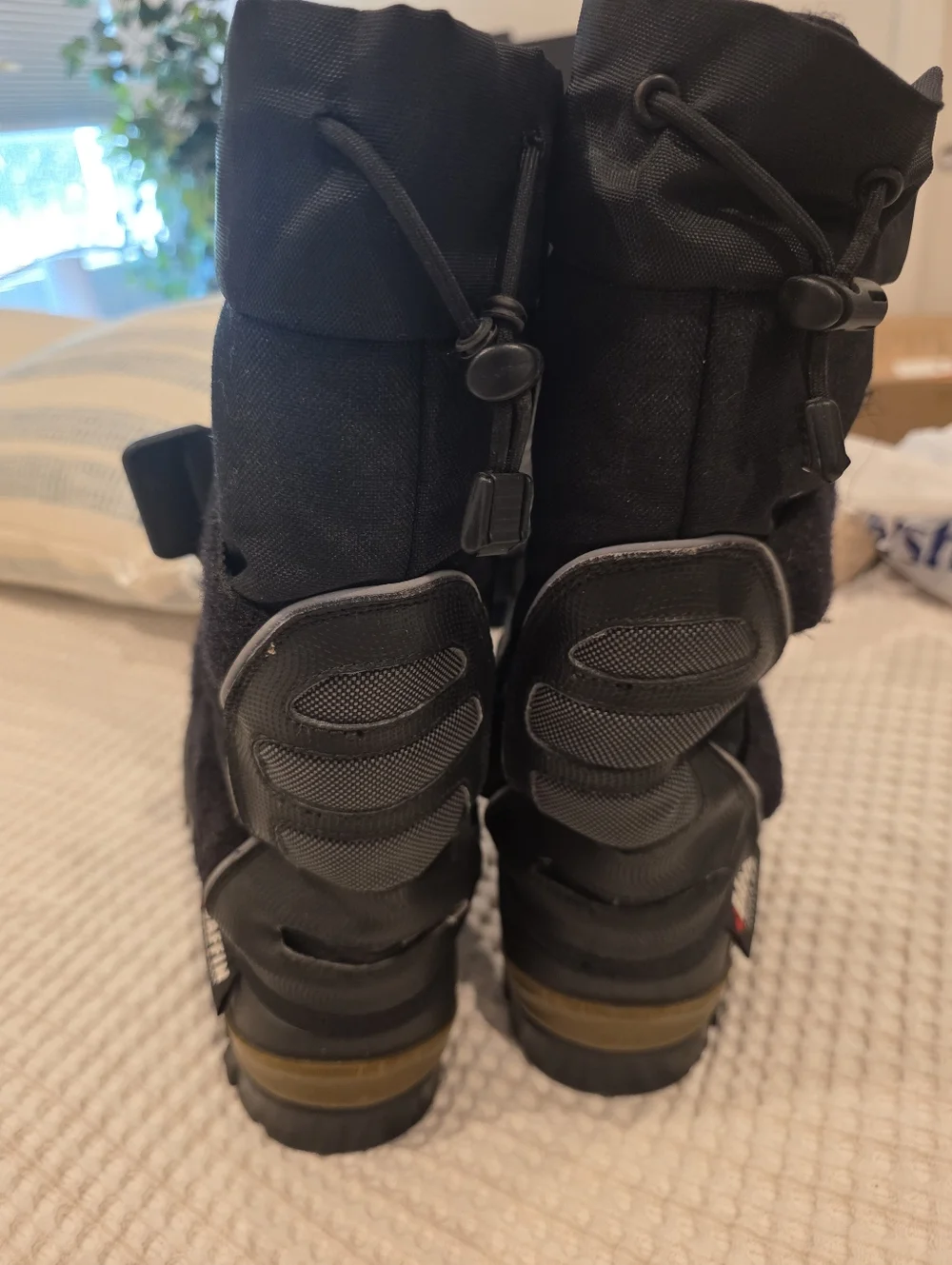 Baffin Mens Black Snow Boots